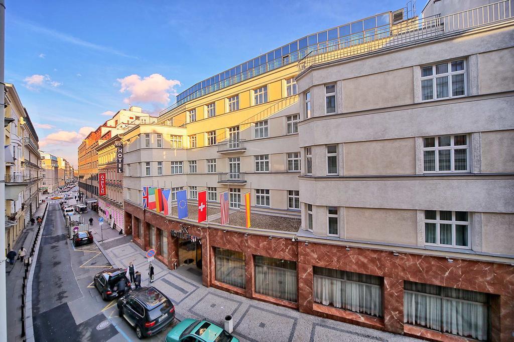 Apartments Ve Smeckach 27 Прага Экстерьер фото